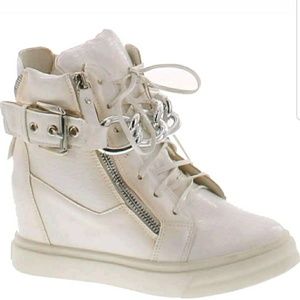 Brand new cream patent leather looking sneaker